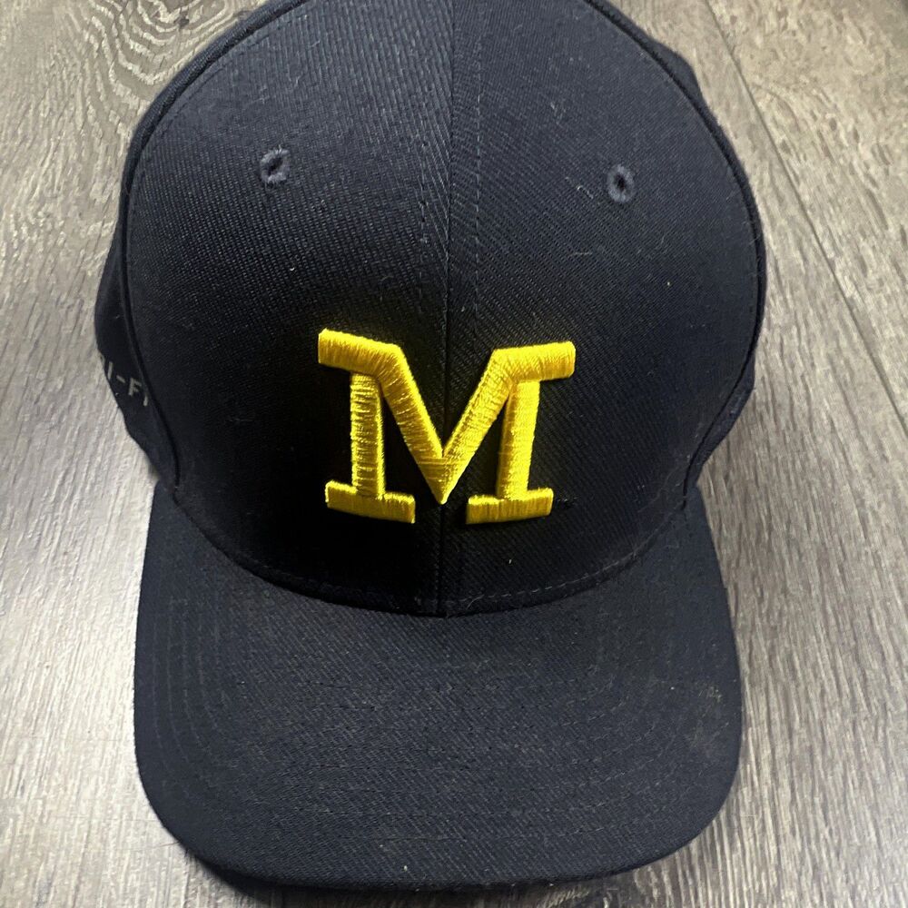 Jordan Dri-FIT Fitted Baseball Cap M/L Black Yellow Jumpman Logo Twill Wool